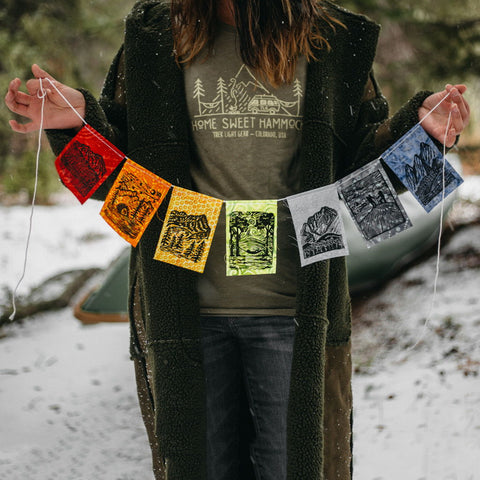 Obtenga banderas de oración al aire libre